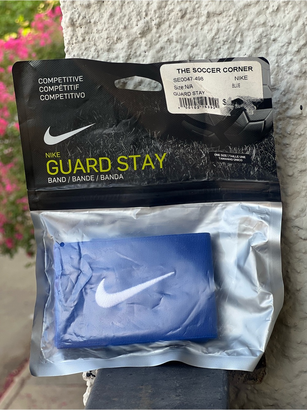 Nike Guard Stay Band Pack in Black with White Logo